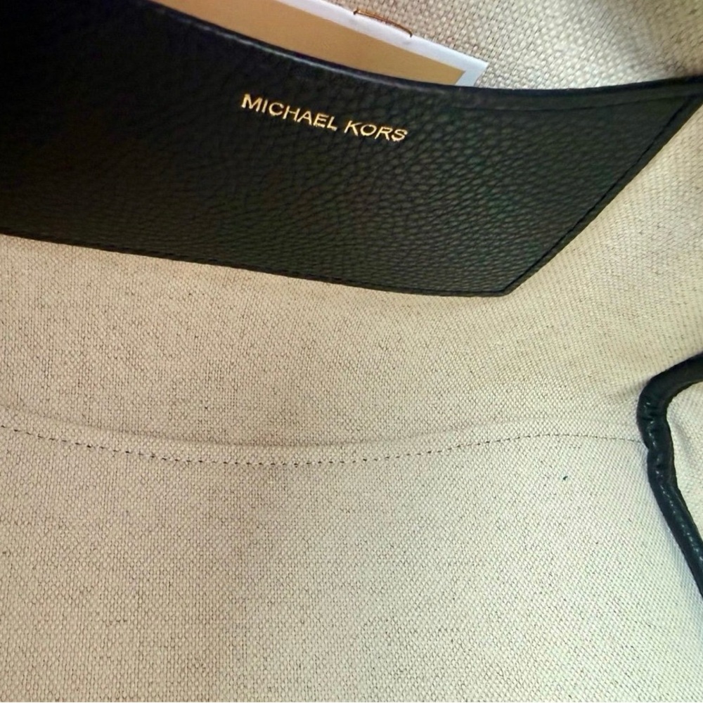 Michael Kors Sonny med Shoulder Bag - Picture 9 of 12